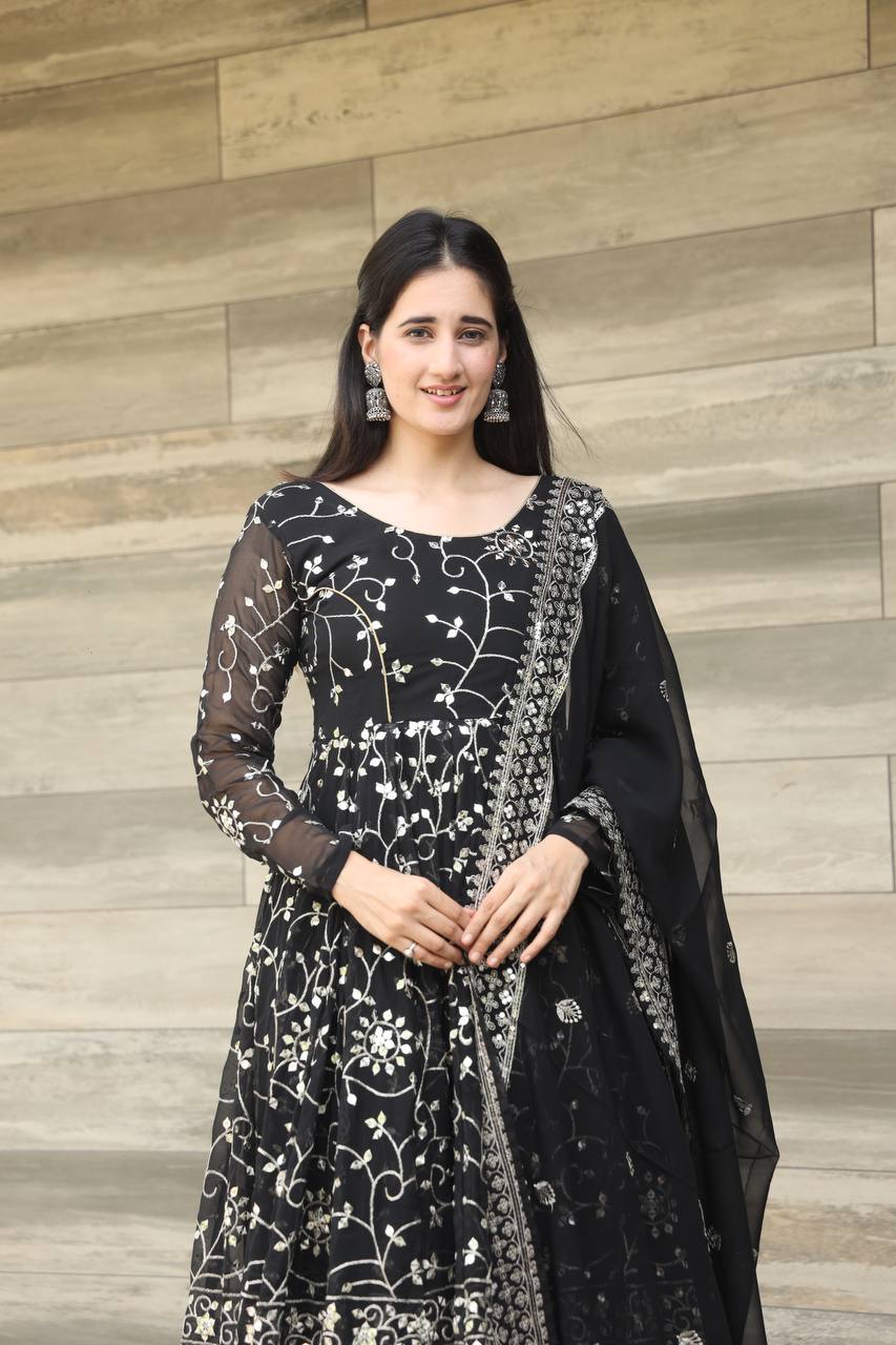 Meherza Traditional Glam Suit Set