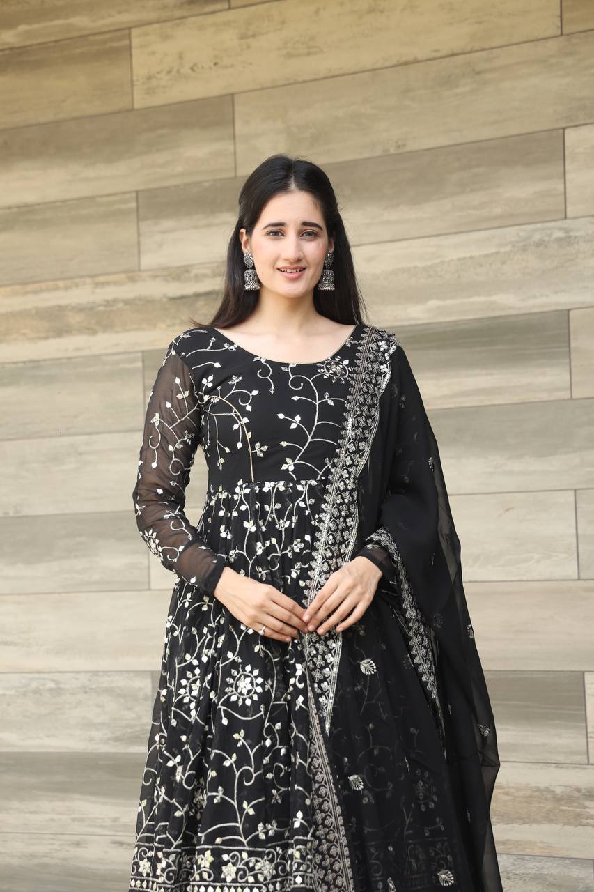 Meherza Traditional Glam Suit Set