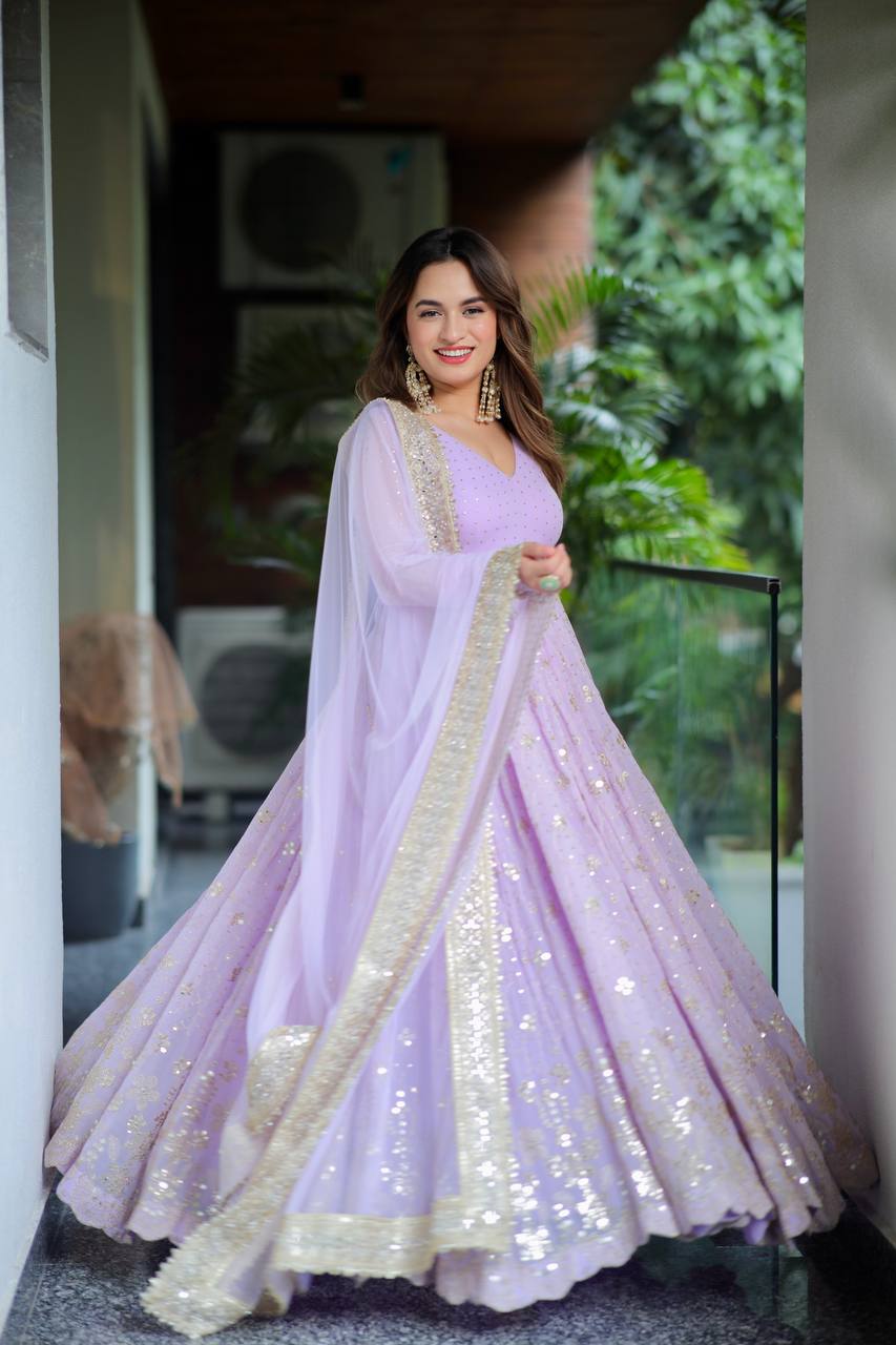 Aabroo Foil Embroidered Anarkali Set ✨🌸