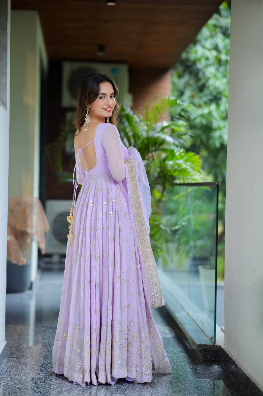 Aabroo Foil Embroidered Anarkali Set ✨🌸