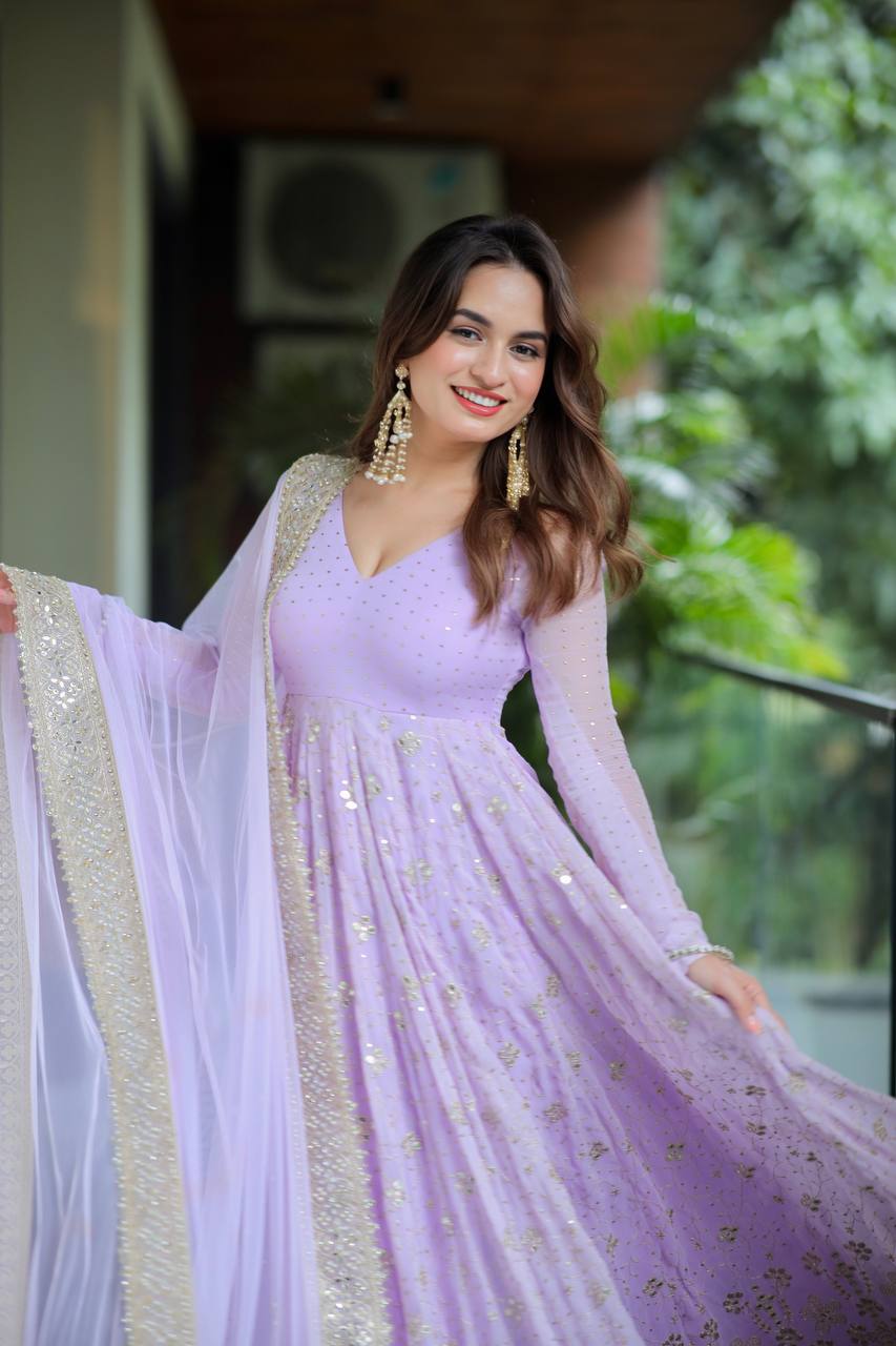 Aabroo Foil Embroidered Anarkali Set ✨🌸