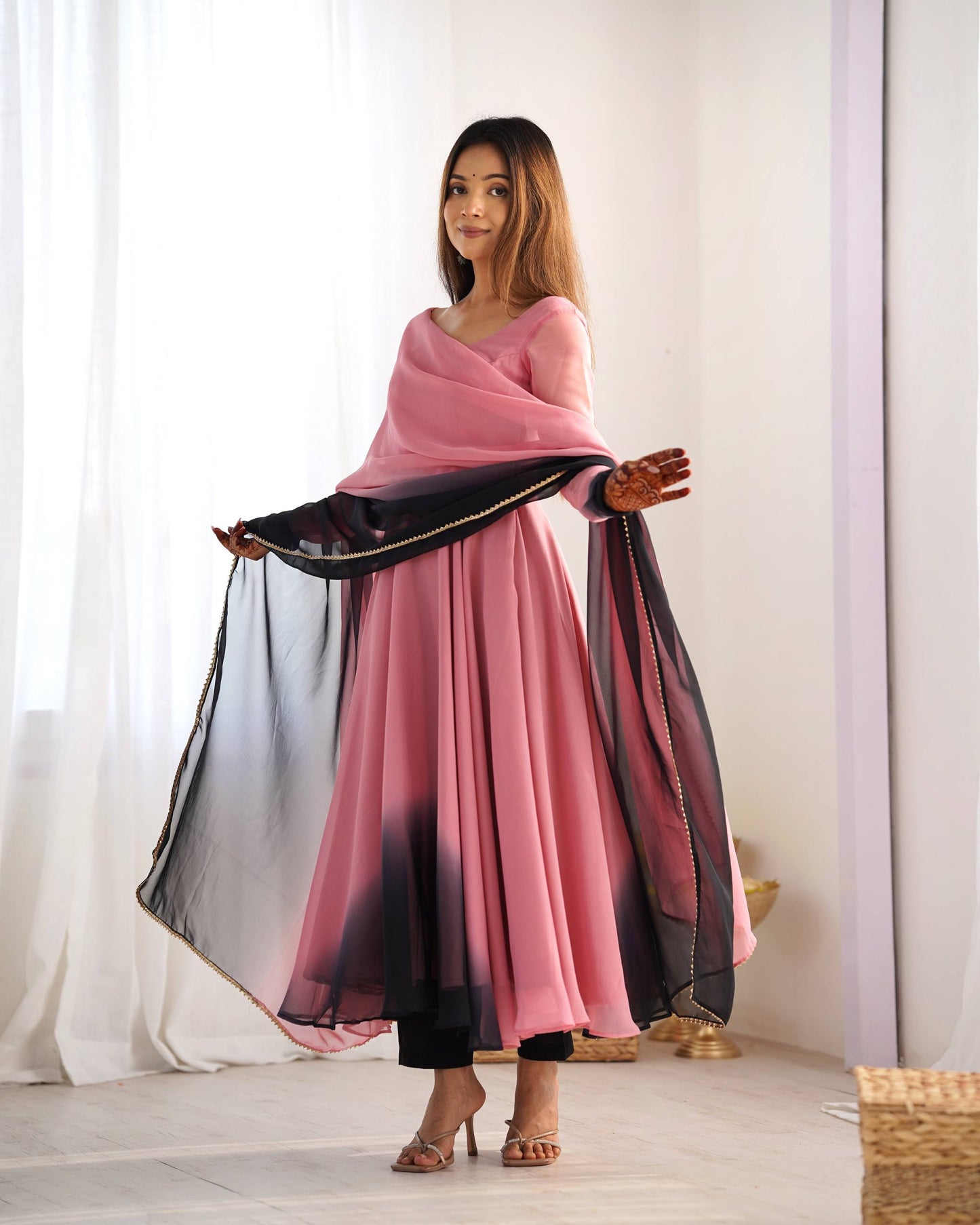 Trendy Colorful Fox Georgette Anarkali Suit Set For Women 🌈