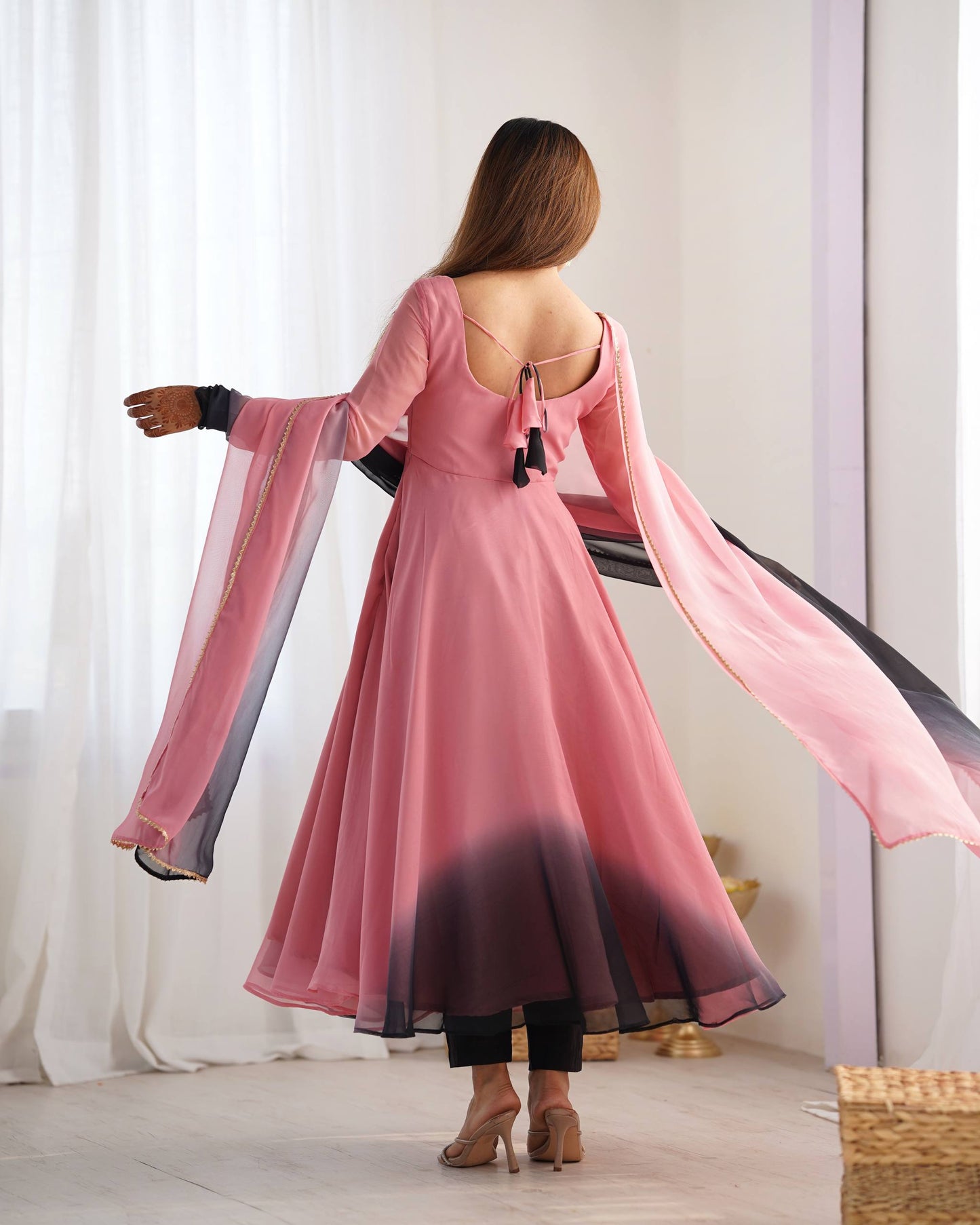 Trendy Colorful Fox Georgette Anarkali Suit Set For Women 🌈