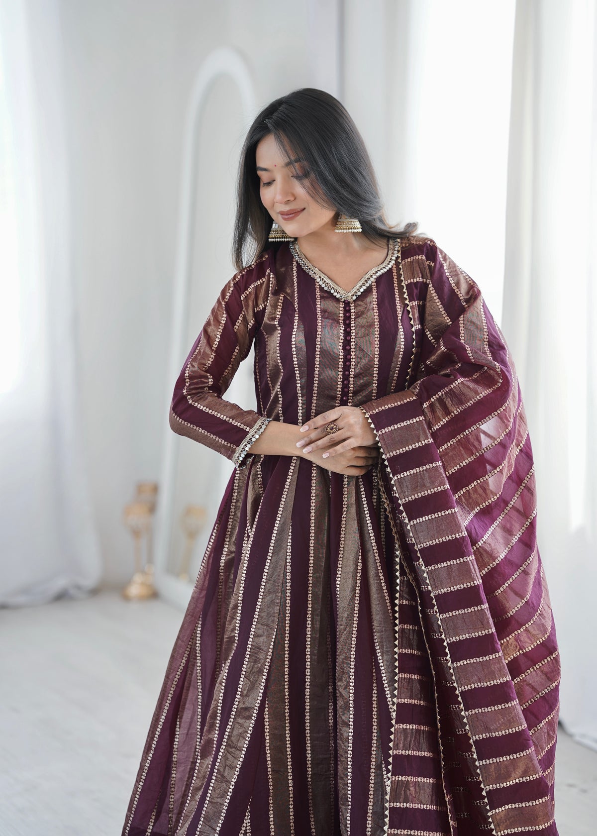 Royal Mirror Lace Viscose Jacquard Gown Set – Real Modelling Party Wear