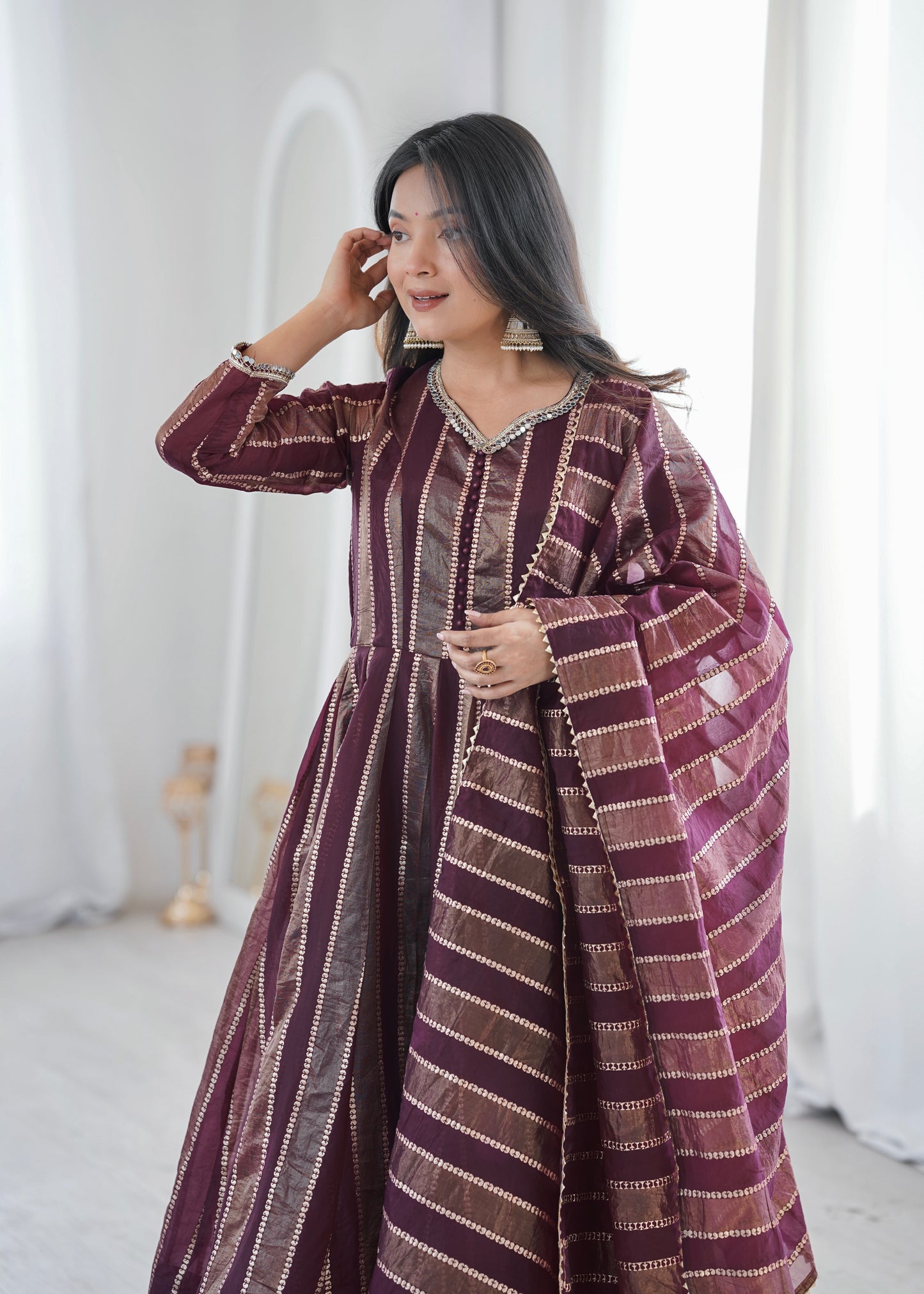 Royal Mirror Lace Viscose Jacquard Gown Set – Real Modelling Party Wear