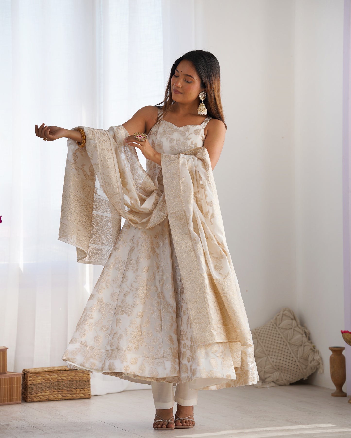 Royal Banarasi Jacquard Dola Silk Anarkali Suit Set For Women 👑