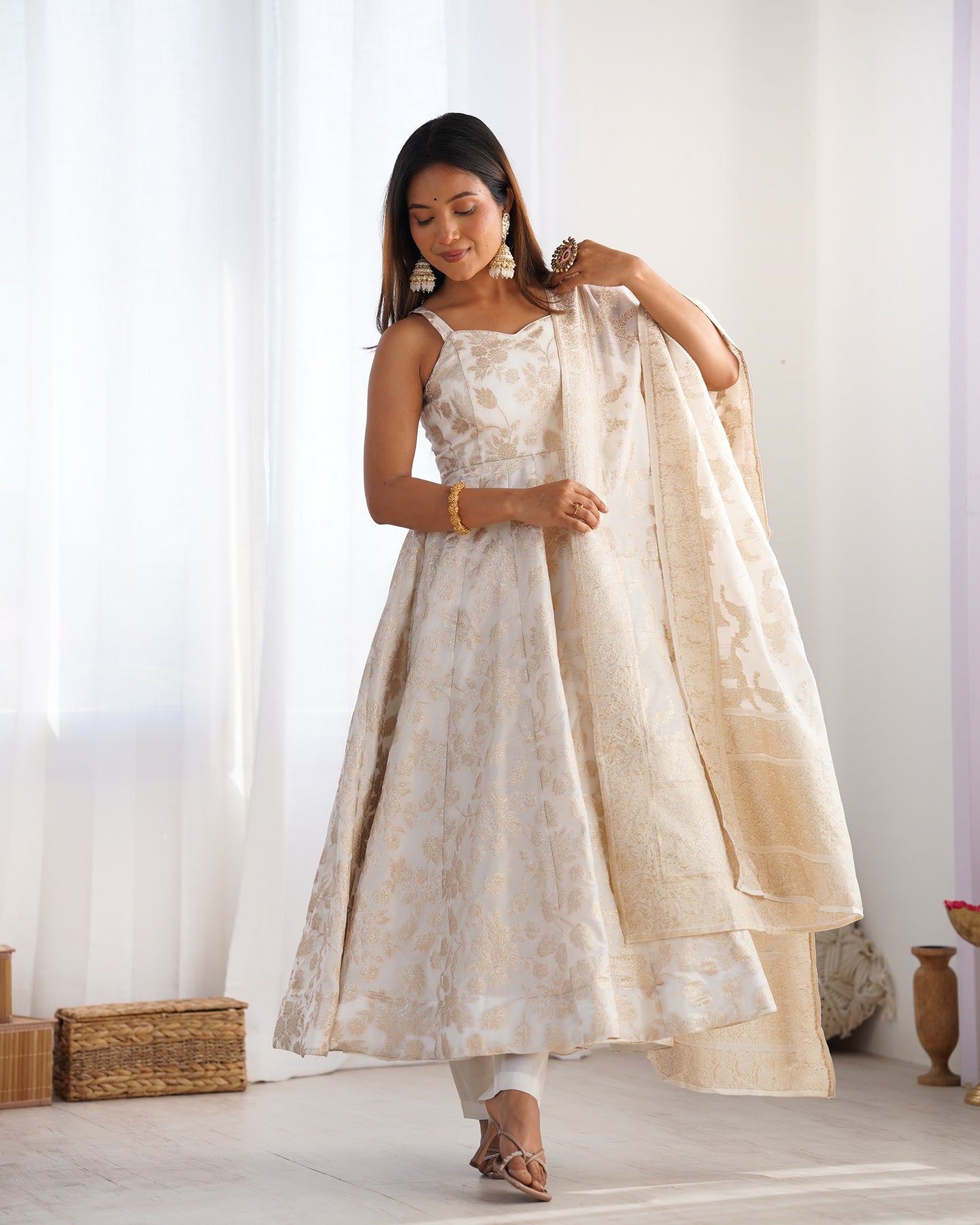 Royal Banarasi Jacquard Dola Silk Anarkali Suit Set For Women 👑