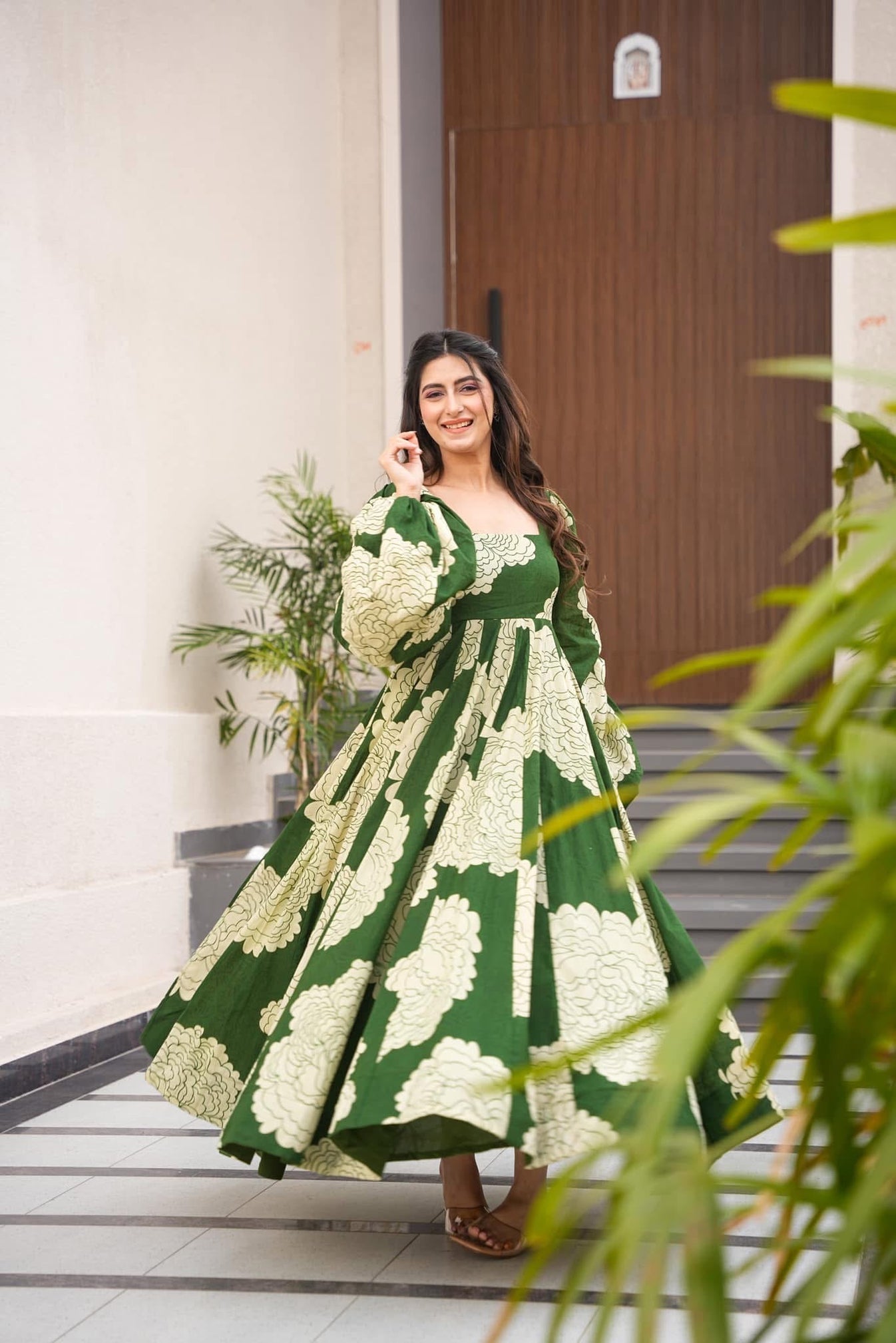Women’s Maslin Fabric Ethnic Gown