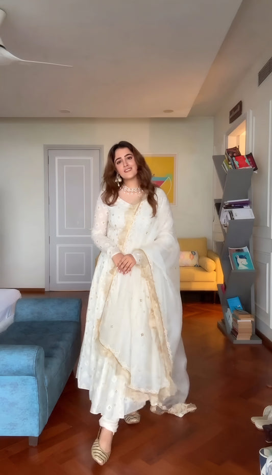 Zunaira Multi Thread Anarkali Set ✨🦋
