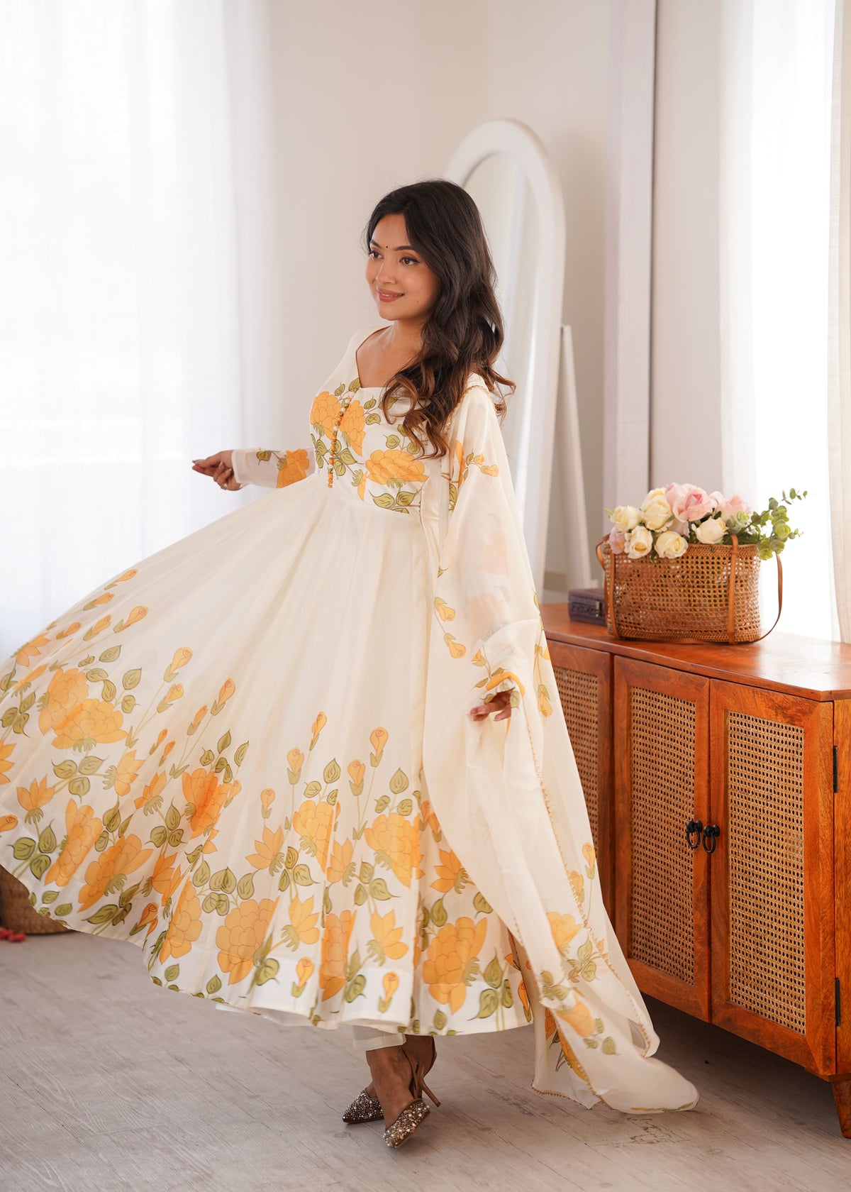 Floral Organza Silk Kali Anarkali Suit Set – Elegant Wedding Collection