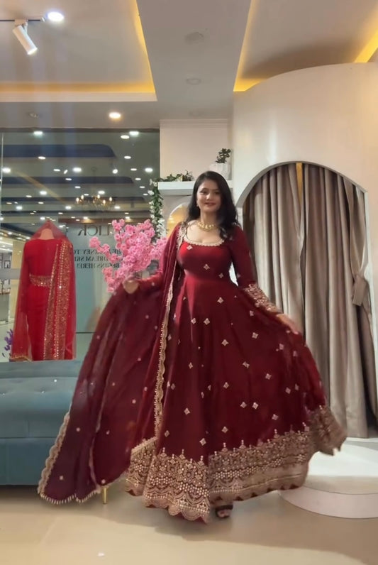 Pearl-Embellished Two Tone Fandy Silk Designer Gown Set